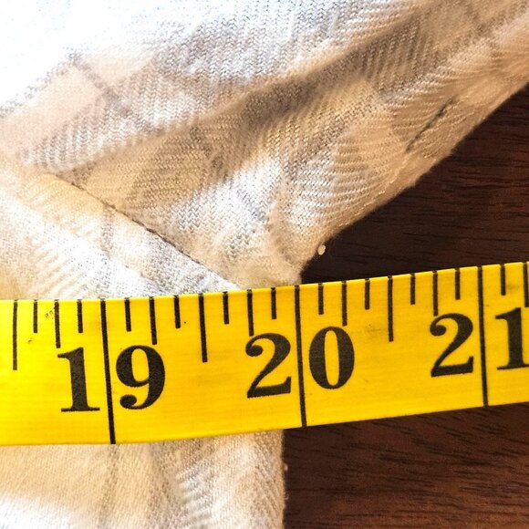 Well Worn Women Gray Plaid Super Soft Top S Clean Girl Fall Layer Light Academia - Picture 11 of 13